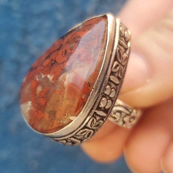 New Seam Agate Silver Statement Ring. - Picture 7 of 16